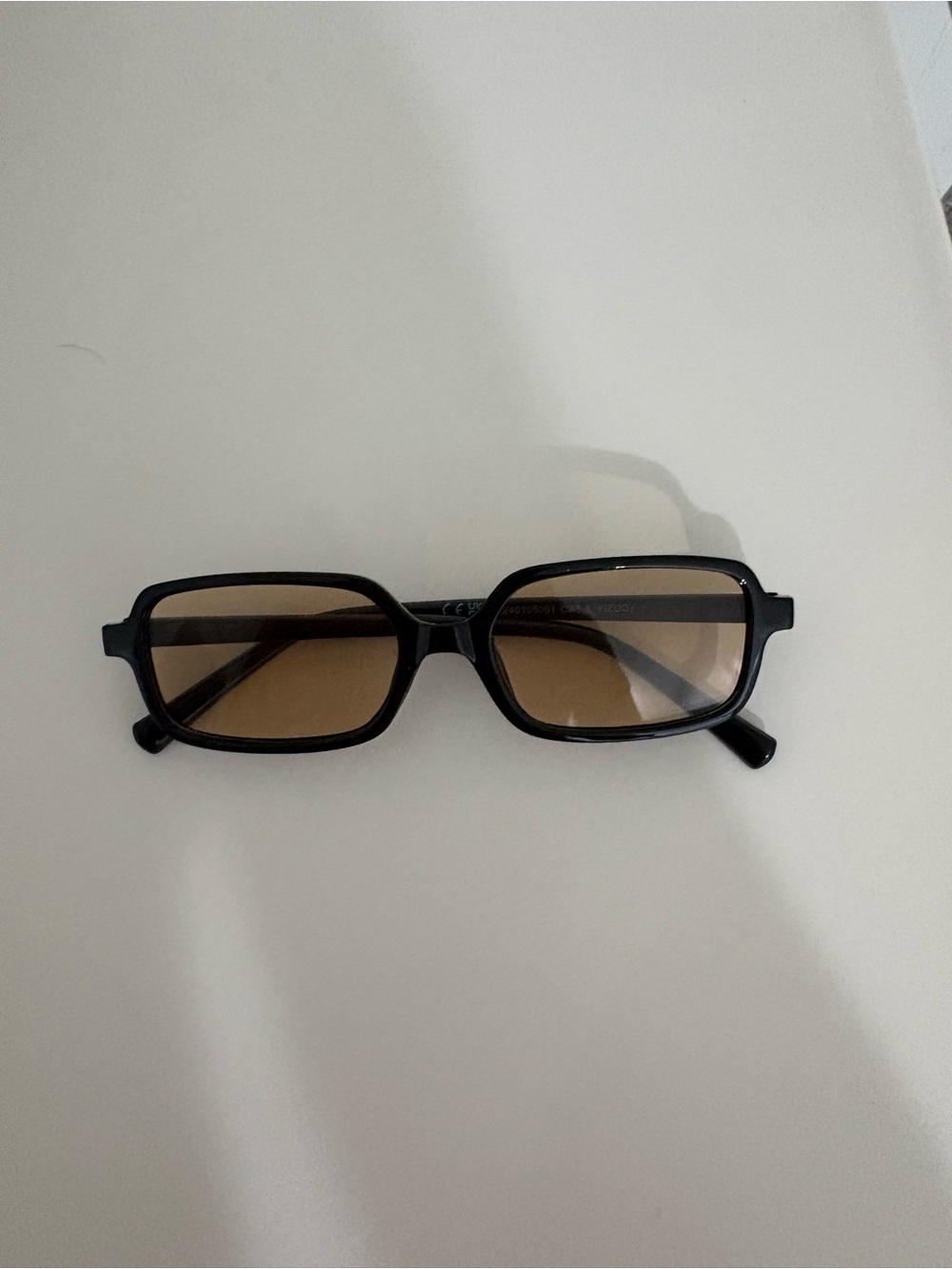 SHEIN Black Frame Brown Lens Rectangular Sunglasses